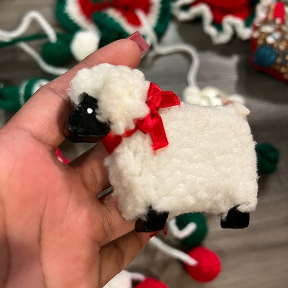 VINTAGE YARN Christmas ornament LOT 24 ANGEL SANTA Cats Christmas Tree Handmade - Picture 7 of 16